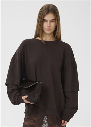Gilsa layered sweat Ganache Gestuz 